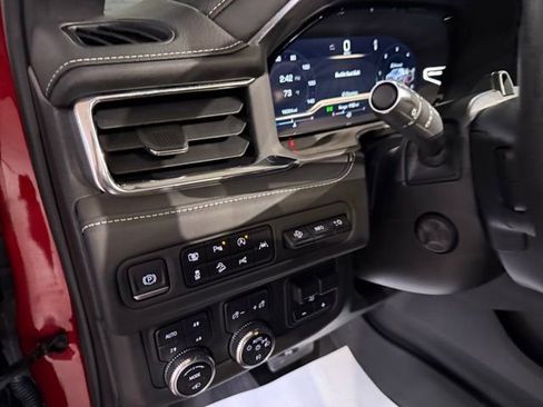 Used 2023 GMC Yukon Denali Ultimate image 14