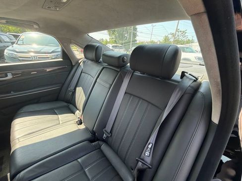 Used 2013 Hyundai Equus Signature RWD image 17