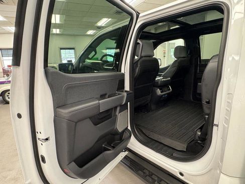 Used 2024 Ford F150 Lightning Lariat image 16