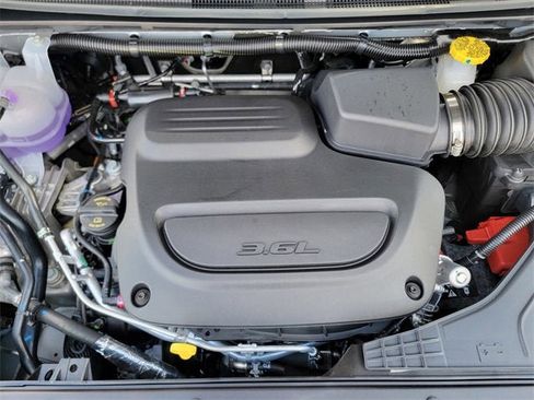 New 2026 Chrysler Pacifica Select w/ S Appearance Package image 37