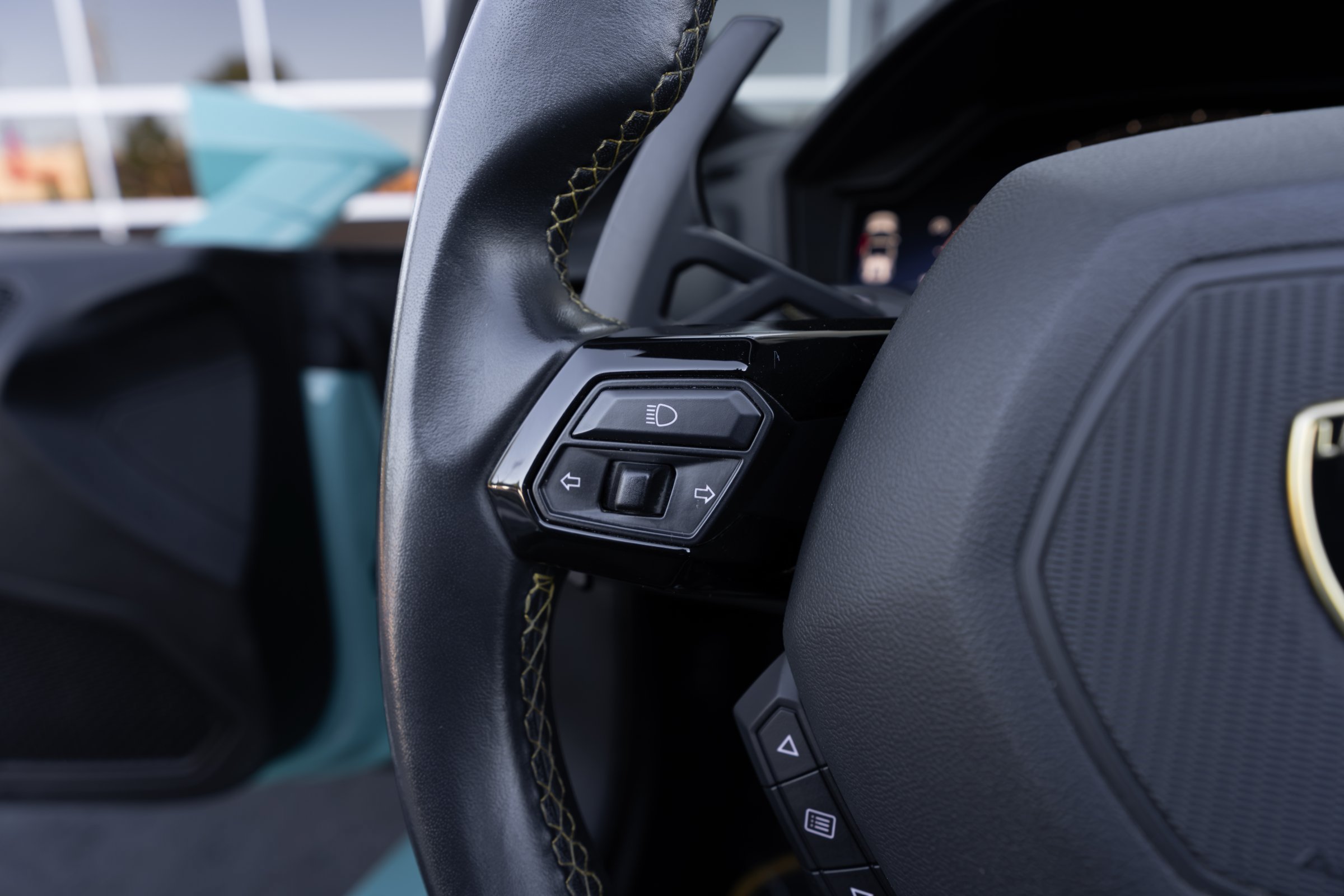Used 2023 Lamborghini Huracan EVO RWD image 37