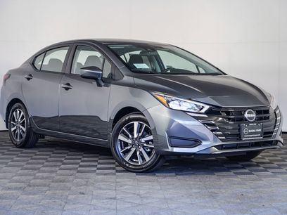 New 2025 Nissan Versa SV w/ Trunk Package