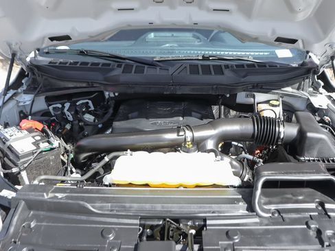 Used 2022 Ford F150 XLT w/ Equipment Group 302A High AWD/4WD image 11