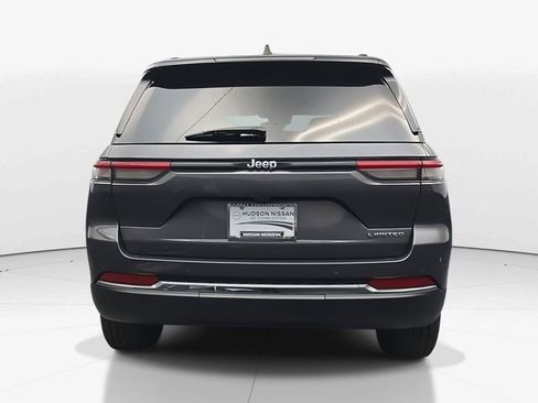 Used 2023 Jeep Grand Cherokee Limited image 8