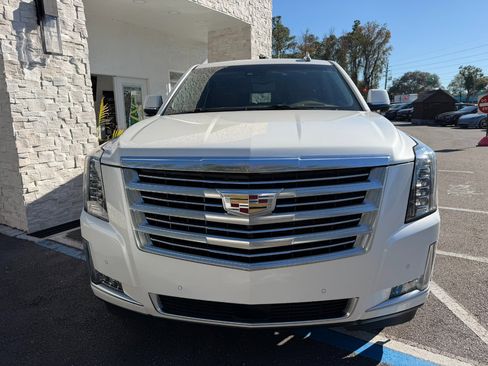 Used 2016 Cadillac Escalade ESV Platinum image 4