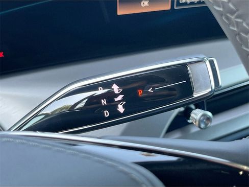 New 2026 Cadillac Vistiq Premium Luxury w/ LPO, Floor Liner Package image 17