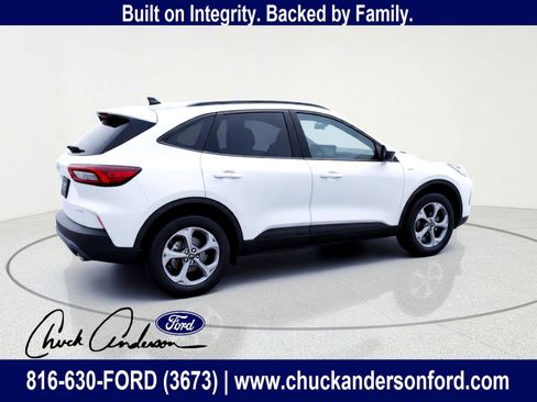 New 2026 Ford Escape ST-Line w/ Tech Pack #1 AWD/4WD image 9