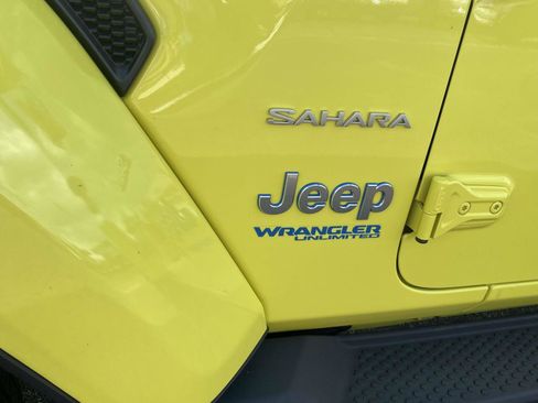Used 2022 Jeep Wrangler Unlimited Sahara image 25