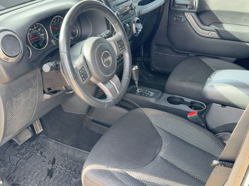 Used 2016 Jeep Wrangler Unlimited Sport image 20