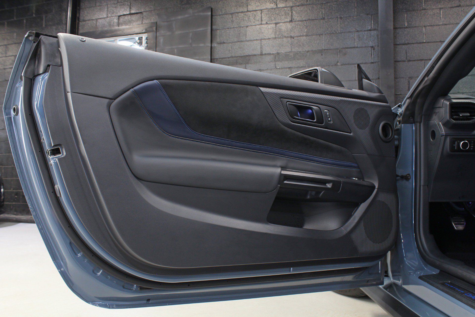 Used 2025 Ford Mustang Dark Horse RWD image 42