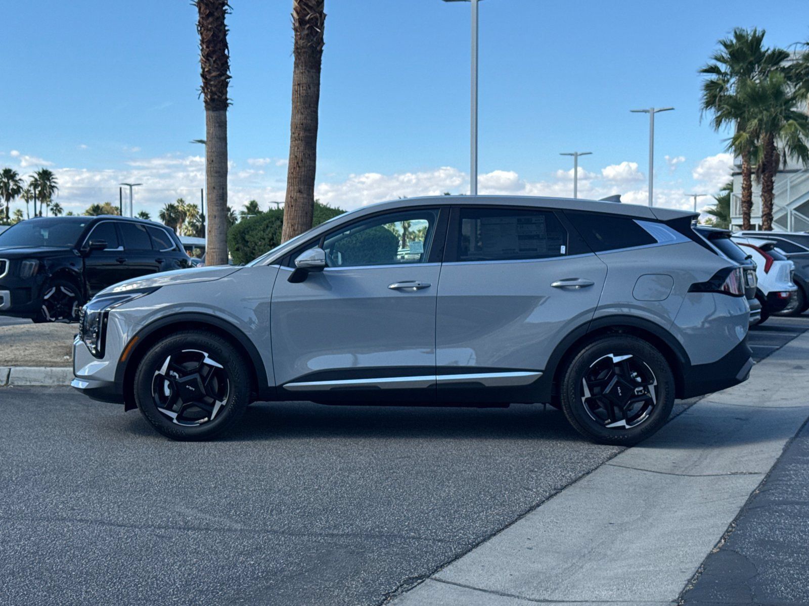 Certified 2026 Kia Sportage EX FWD image 6