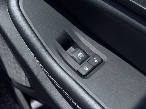 Used 2023 Jeep Grand Cherokee L Laredo AWD/4WD image 17