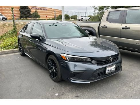 Used 2024 Honda Civic Sport image 2