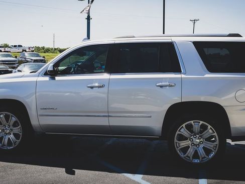 Used 2017 GMC Yukon Denali AWD/4WD image 21