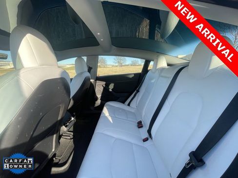 Used 2022 Tesla Model 3 Performance image 11