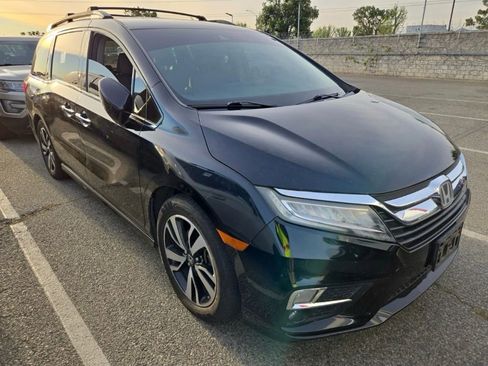 Used 2019 Honda Odyssey Elite image 2