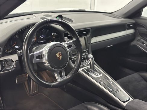 Used 2015 Porsche 911 GT3 RWD image 2