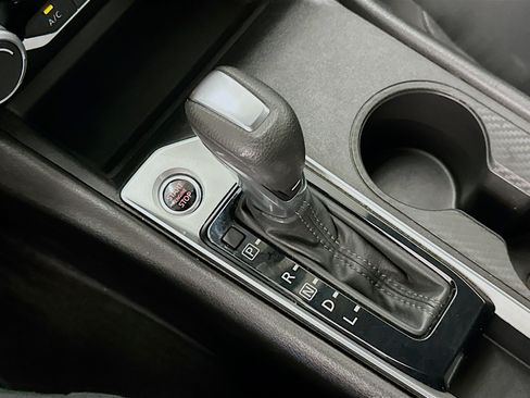 Used 2025 Nissan Altima 2.5 SV FWD image 25