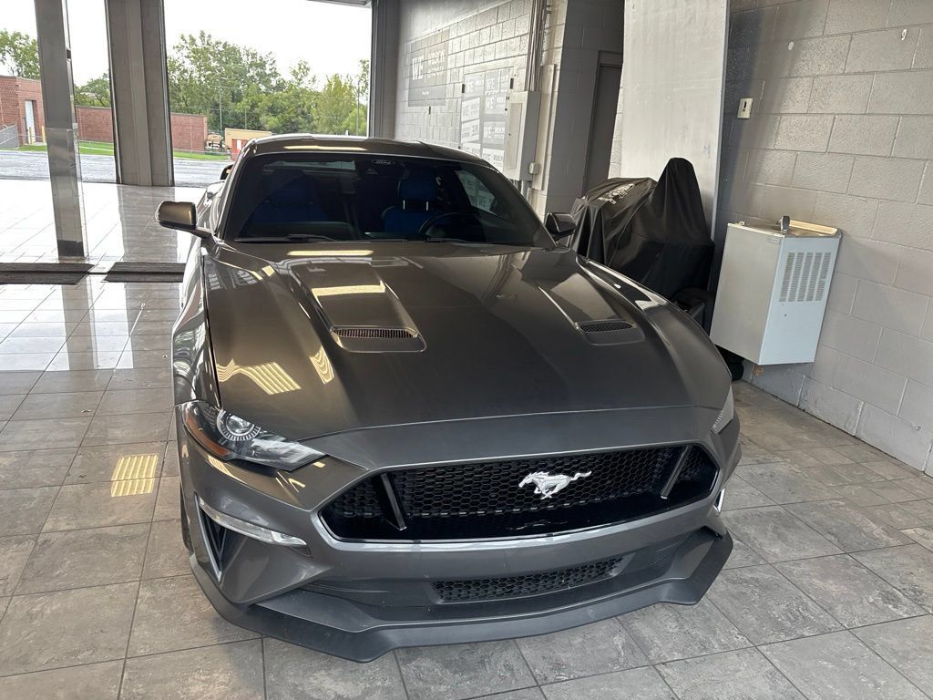 Used 2022 Ford Mustang GT Premium w/ GT Performance Package RWD image 2