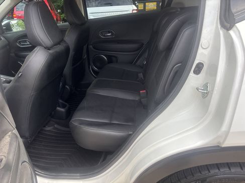 Used 2021 Honda HR-V EX-L image 11