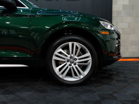 Used 2019 Audi Q5 Prestige w/ Prestige Package image 18