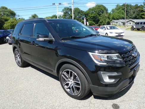 Used 2017 Ford Explorer Sport AWD/4WD image 6