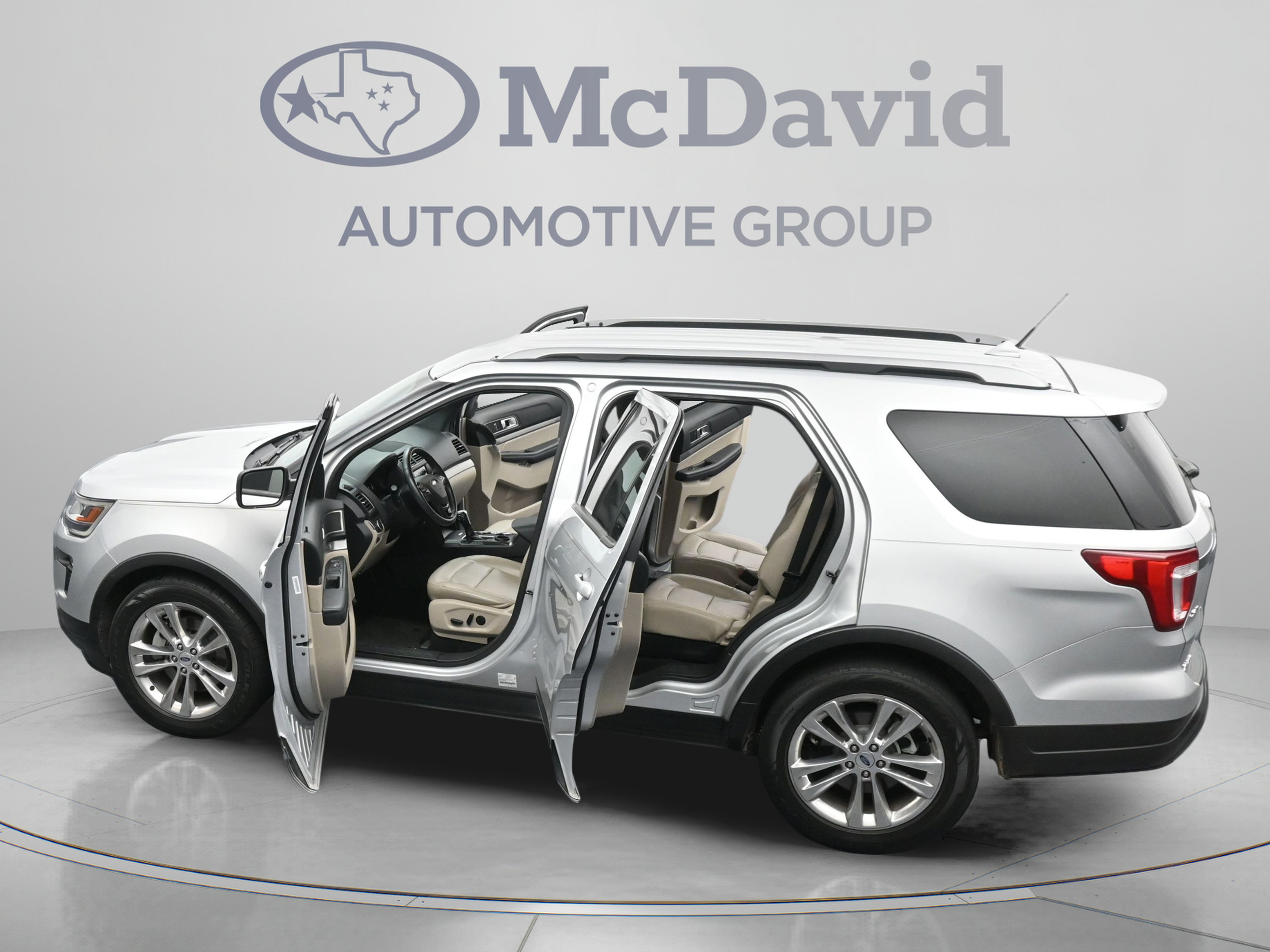 Used 2019 Ford Explorer XLT w/ Equipment Group 202A FWD image 45