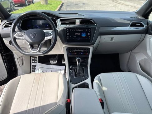 Certified 2023 Volkswagen Tiguan SE R-Line FWD image 26