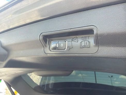 Used 2023 Ford Explorer XLT w/ Equipment Group 202A AWD/4WD image 35