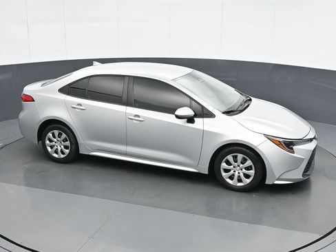 Used 2023 Toyota Corolla LE image 22