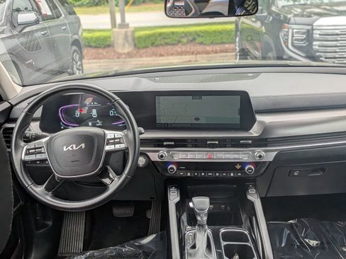 Used 2025 Kia Telluride S AWD/4WD image 19