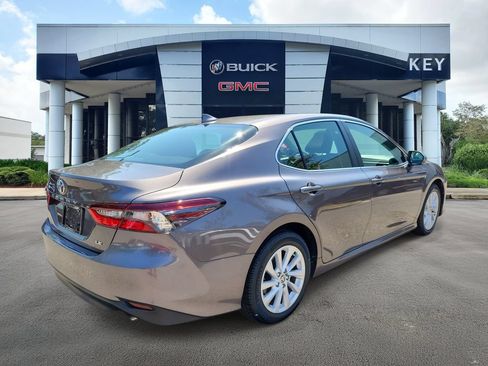 Used 2024 Toyota Camry LE w/ Convenience Package FWD image 4