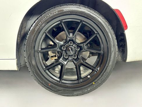 Used 2022 Dodge Charger SXT RWD image 8