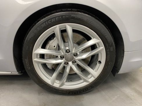 Used 2015 Audi A8 4.0T w/ Premium Package AWD/4WD image 16