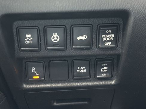 Used 2016 Nissan Pathfinder Platinum w/ Family Entertainment Package image 30