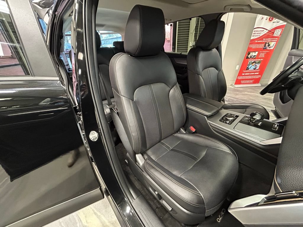 Used 2025 MAZDA CX-70 3.3 Turbo w/ Preferred Package AWD/4WD image 4