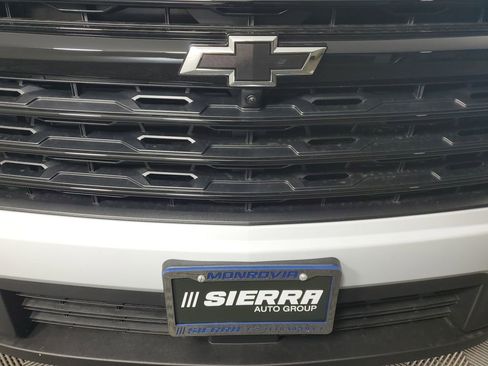 New 2026 Chevrolet Traverse LT w/ Midnight/Sport Edition FWD image 10