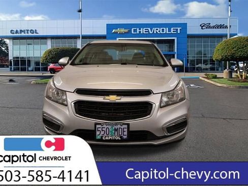 Used 2016 Chevrolet Cruze LT w/ Technology Package image 8