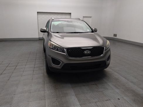 Used 2018 Kia Sorento FWD image 14