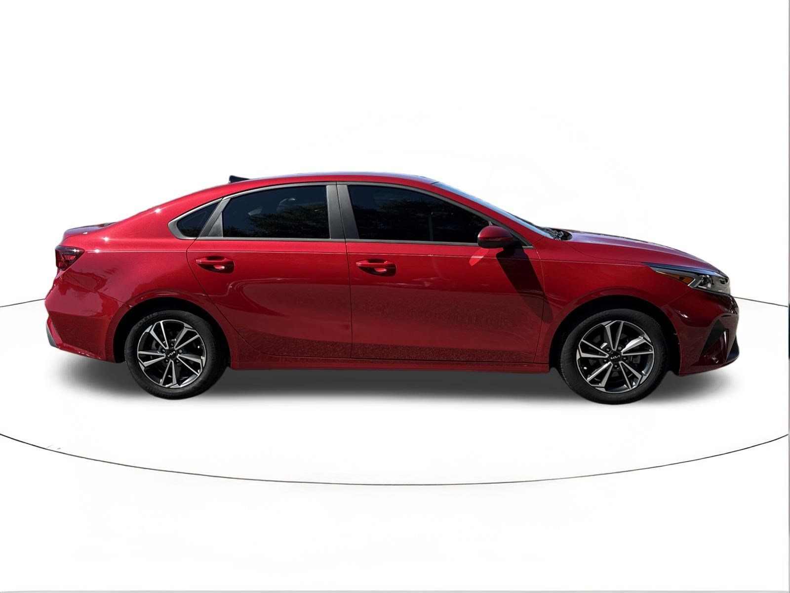 Used 2023 Kia Forte LXS FWD image 2