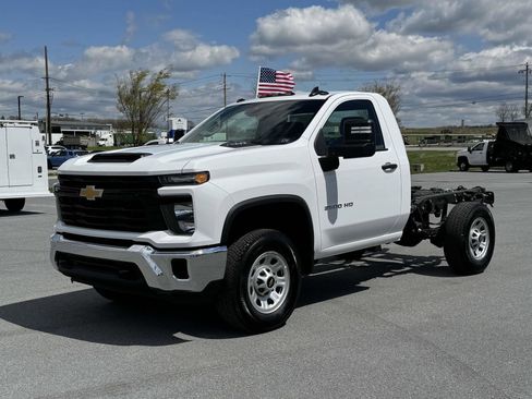 New 2025 Chevrolet Silverado 3500 W/T image 16