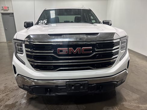 Used 2025 GMC Sierra 1500 SLT AWD/4WD image 8