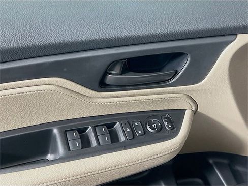 Used 2024 Honda Odyssey EX image 11