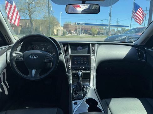 Used 2015 INFINITI Q50 3.7 Sedan 4D w/ Moonroof Package image 14