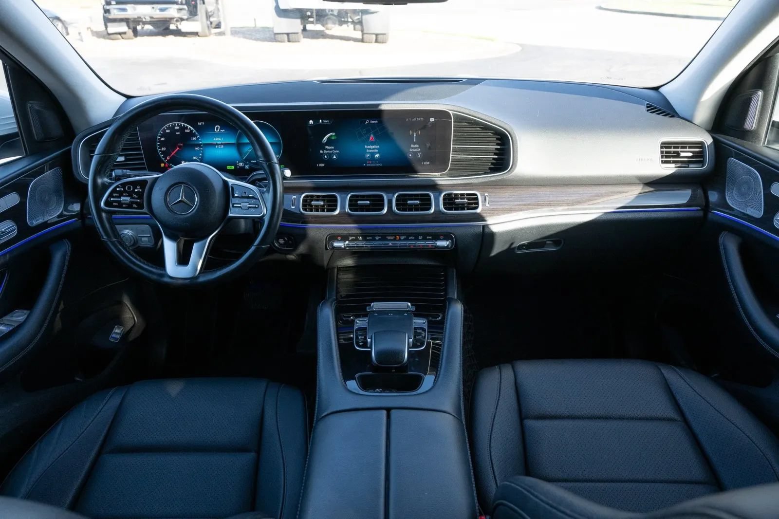 Used 2020 Mercedes-Benz GLE 450 4MATIC image 2