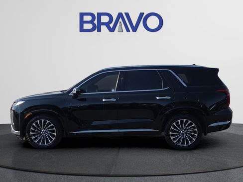 Used 2024 Hyundai Palisade Calligraphy AWD/4WD image 2