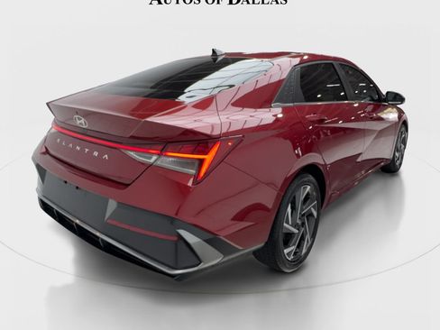 Used 2025 Hyundai Elantra SEL FWD image 7