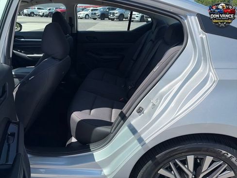 Used 2023 Nissan Altima 2.5 SV FWD image 23