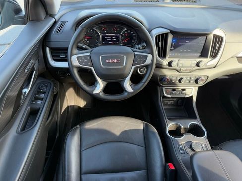 Used 2024 GMC Terrain SLT image 14