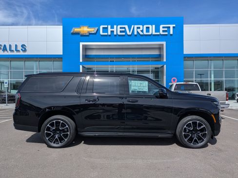 New 2026 Chevrolet Suburban RST image 39